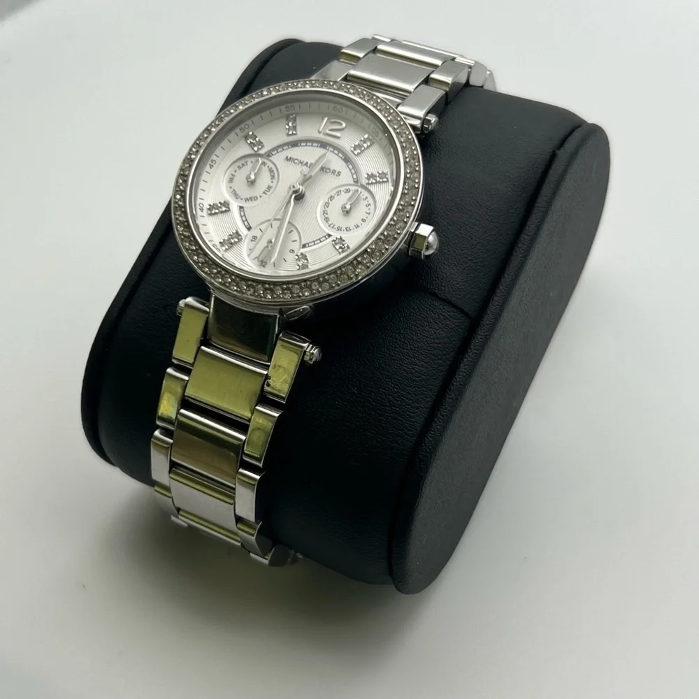 MICHAEL KORS MK5615 Silver Watch with Crystals Working & 3 Extra Links